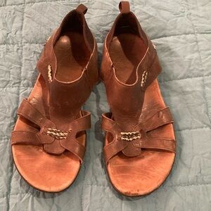Merrell flaxen sandals size 10